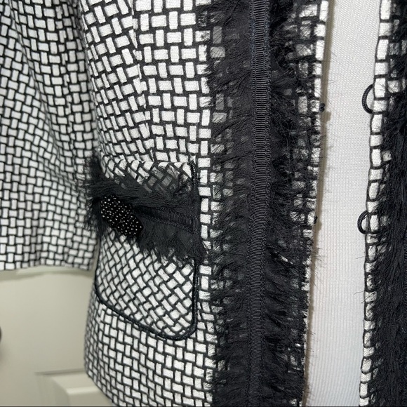 White House Black Market Cropped Tweed Lady Blazer Fringe Jacket 4 - Picture 4 of 15